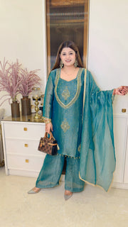 Noor glow suit set