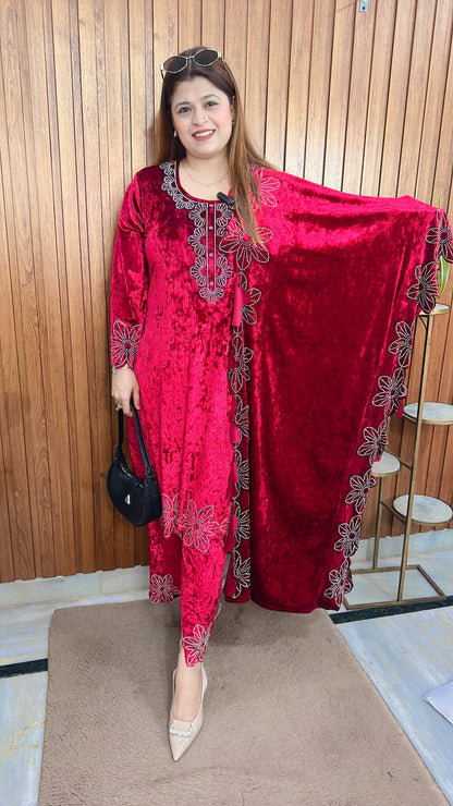 Pakistani Zari Crush Velvet Premium Suit