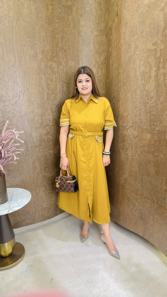 Collar dress with belt