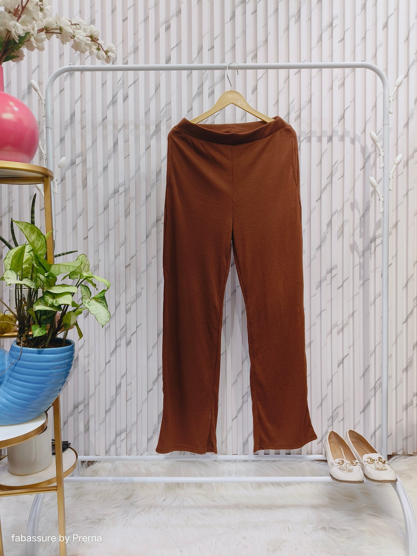 Brown Ribbed Pant